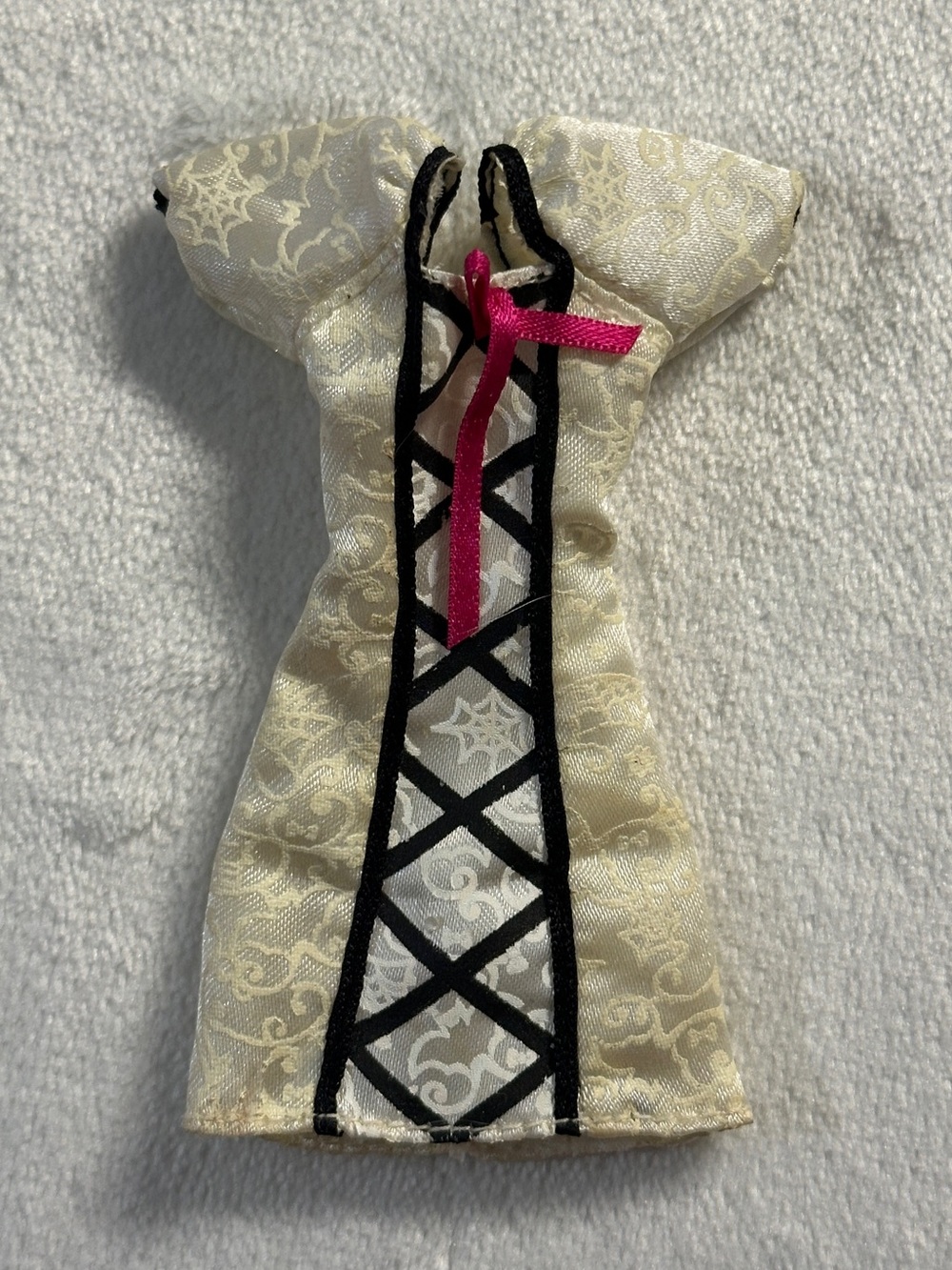 MONSTER HIGH 2011 sweet 1600 draculara doll dress